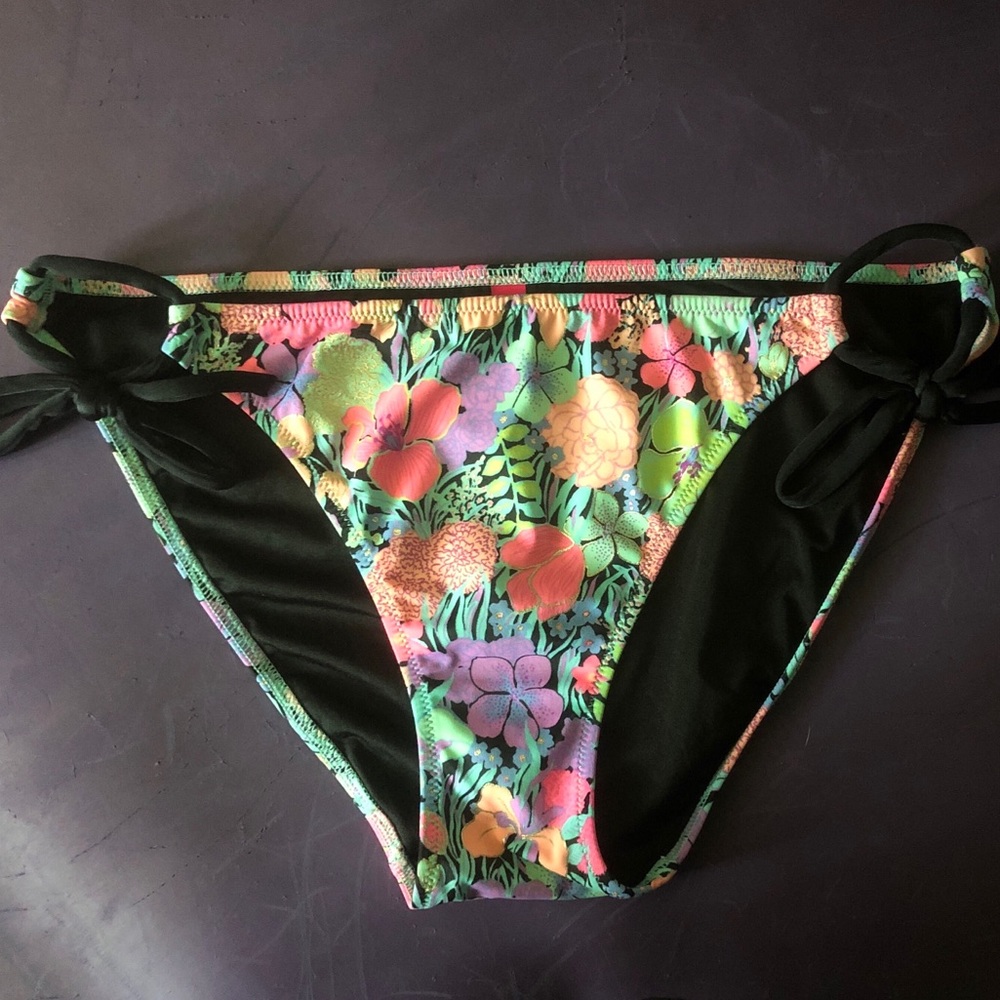 Victoria’s Secret L Metallic Floral Bikini Bottom